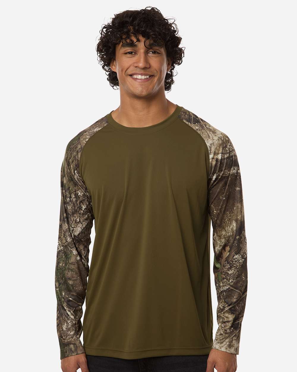 Realtree Unisex Realtree Performance Colorblocked Long Sleeve T-Shirt in Camo/ Green, style RT3104