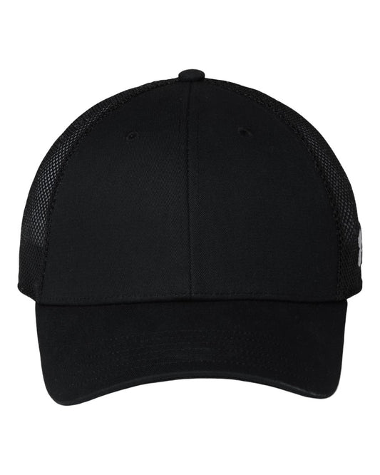 Under Armour Team Mid Trucker Cap in Black/ Black/ White, style 6013112